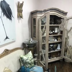 Self Indulgence Antiques & Interiors ico