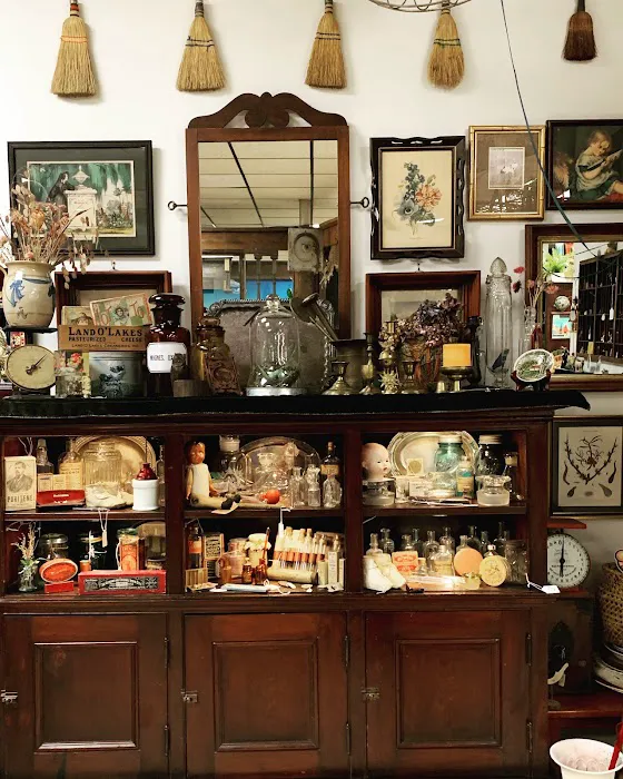 Frog & Fable Antiques 5