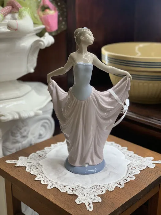 Frog & Fable Antiques 7