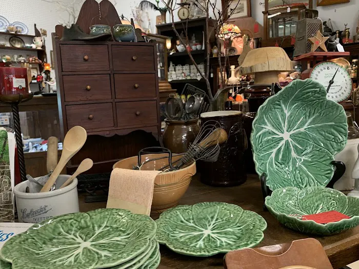 Frog & Fable Antiques 9