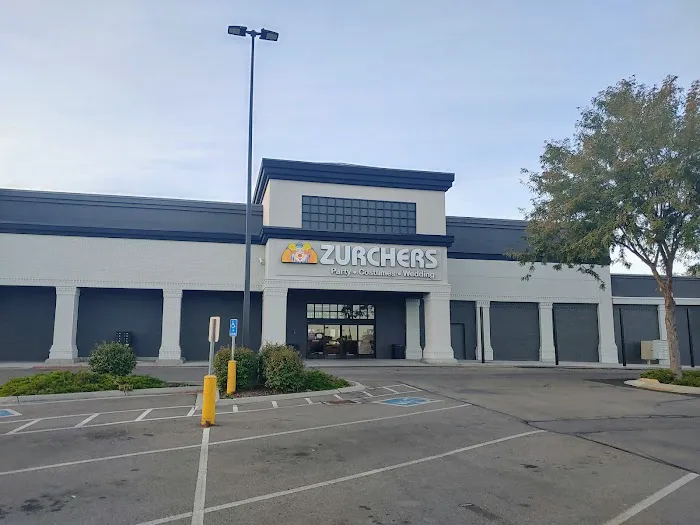 ZURCHERS Party + Costumes + Wedding 4