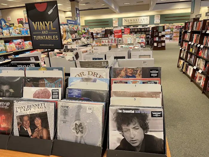 Barnes & Noble 5