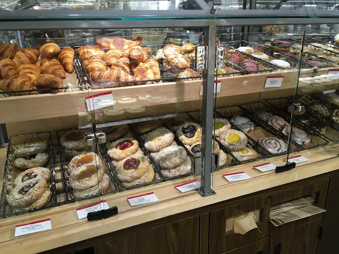 Roche Bros. Downtown Crossing 3