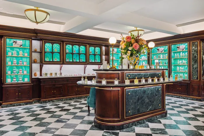 Officina Profumo-Farmaceutica di Santa Maria Novella 0