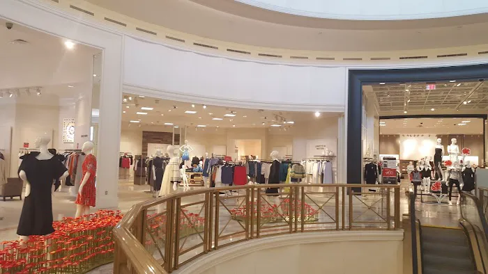 Saks Fifth Avenue 7