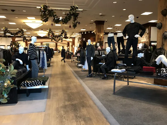 Saks Fifth Avenue 6