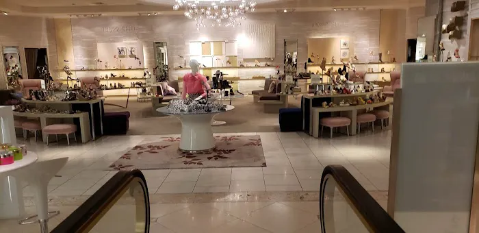 Saks Fifth Avenue 3