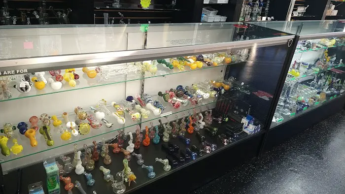 Exotic KC | Vape & Smoke Shop KC | THC & Kratom Store 1