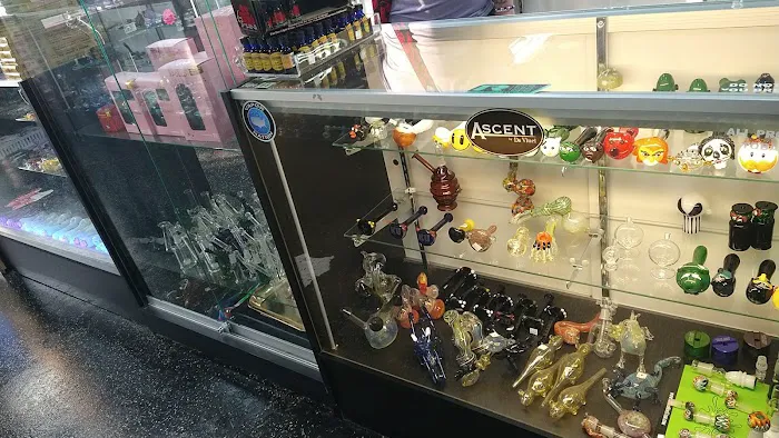 Exotic KC | Vape & Smoke Shop KC | THC & Kratom Store 2