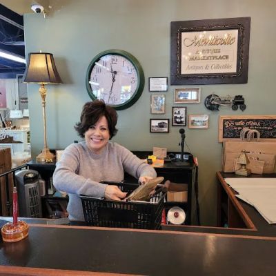 Monticello Antique Marketplace