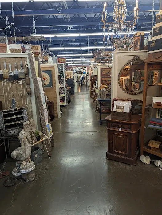 Monticello Antique Marketplace 3
