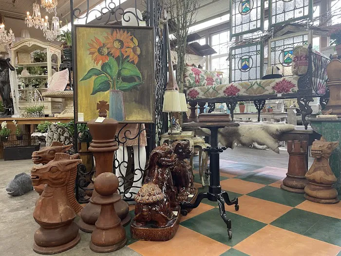 Monticello Antique Marketplace 9
