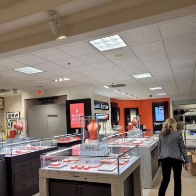 Dillard's