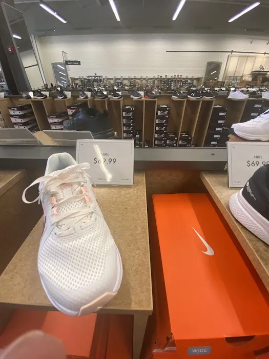 DSW Designer Shoe Warehouse 3