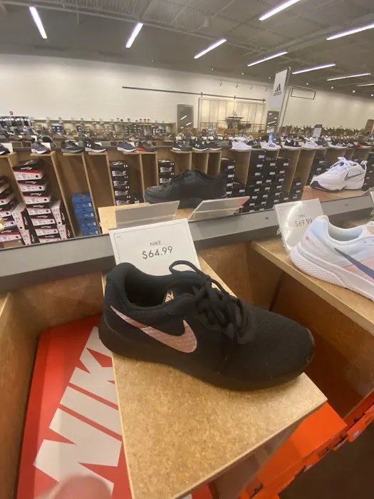 DSW Designer Shoe Warehouse 8