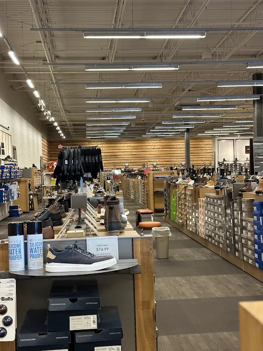 DSW Designer Shoe Warehouse 0