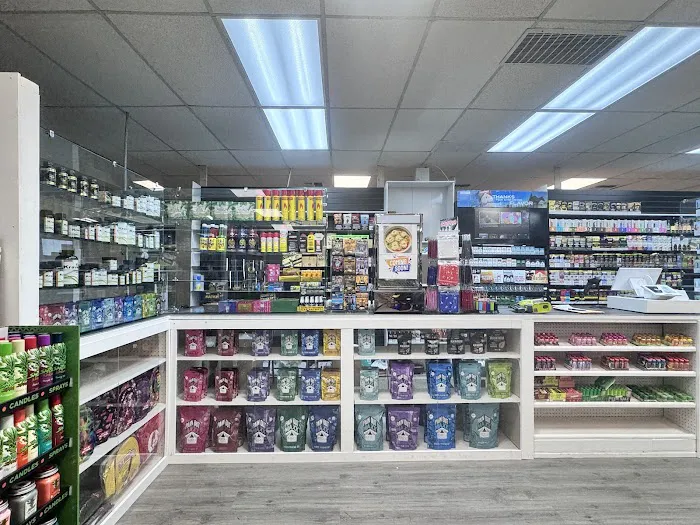 Walker Convenience Store/Momo heaven 10
