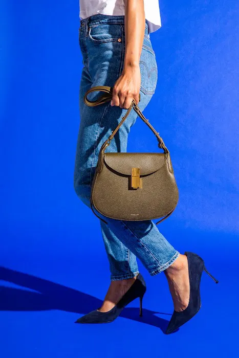 Pivot Boutique 1
