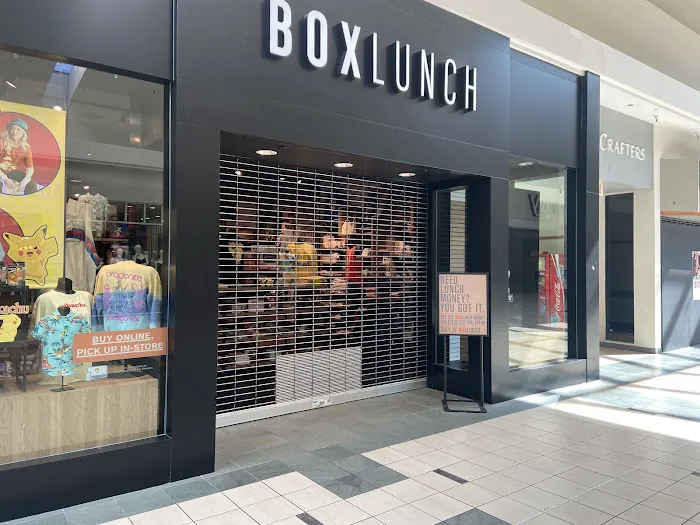 BoxLunch 0