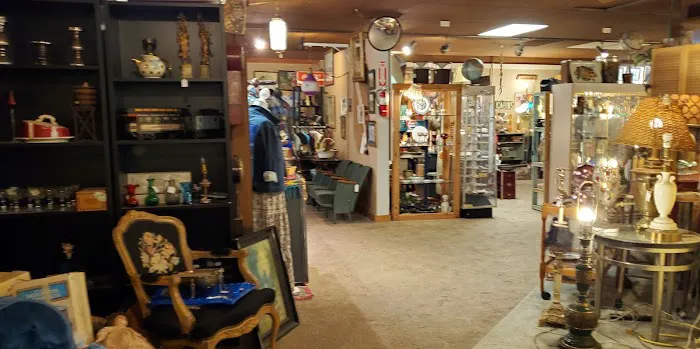 South Tacoma Antique Mall 3