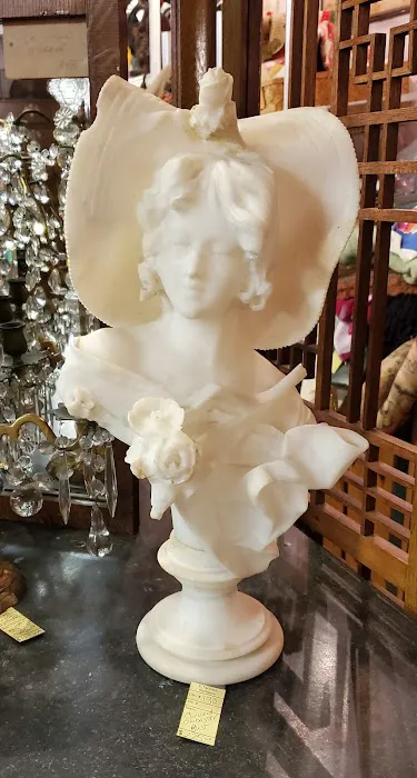 South Tacoma Antique Mall 1