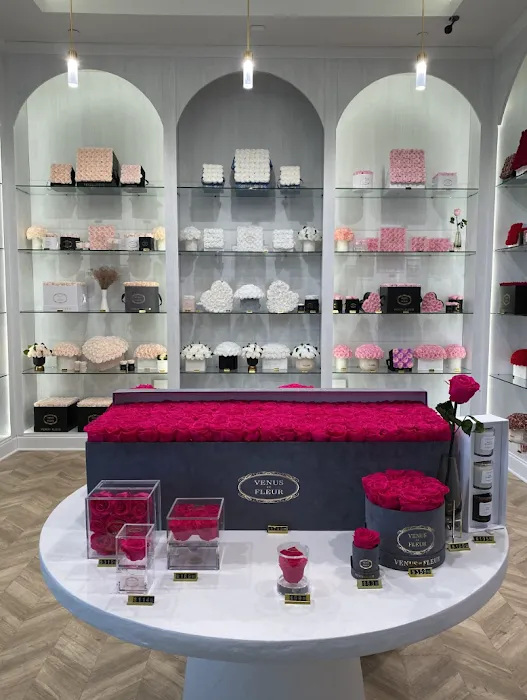 Venus et Fleur - Garden State Plaza 9