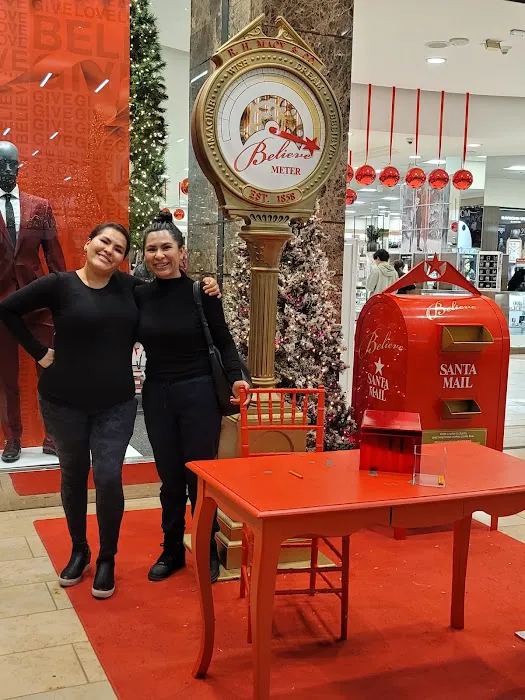 Macy's 0