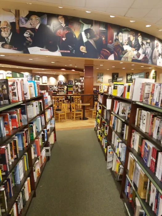 Barnes & Noble 9