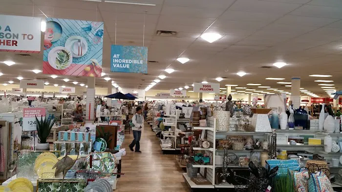 T.J. Maxx & HomeGoods 4