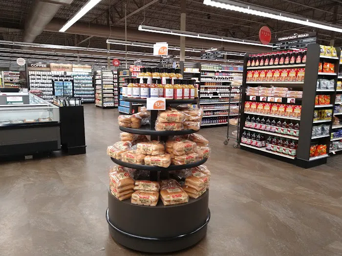 Lunds & Byerlys Woodbury 6