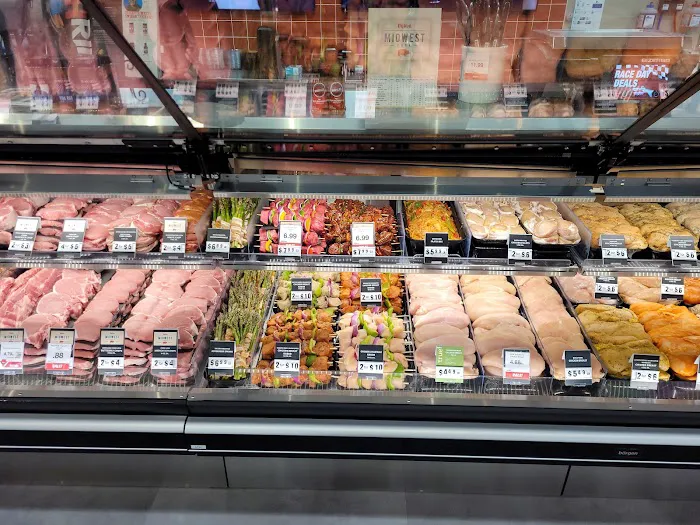 Hy-Vee Grocery Store 1