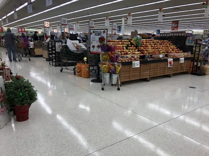 Hy-Vee Grocery Store 3