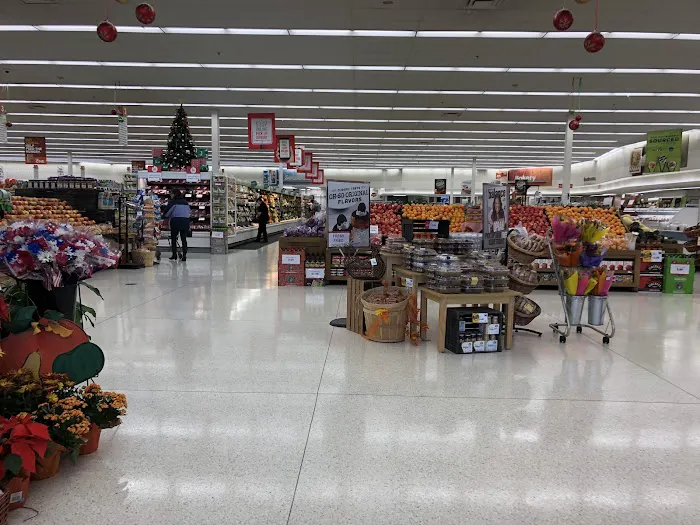 Hy-Vee Grocery Store 4