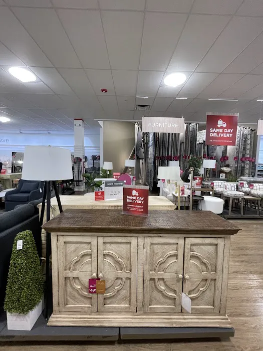 T.J. Maxx & HomeGoods 6