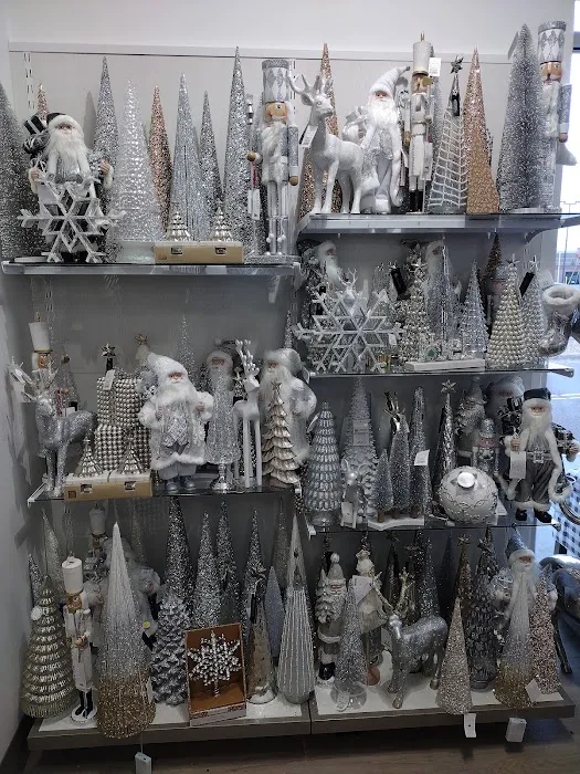 T.J. Maxx & HomeGoods 9