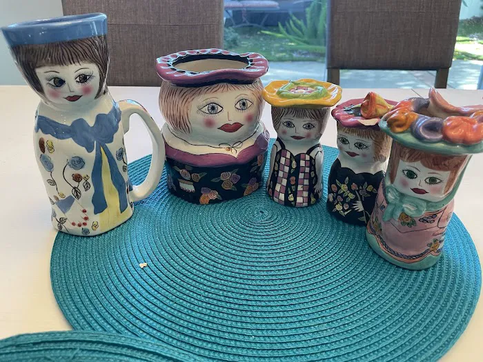 OC Goodwill Boutique Huntington Beach 9