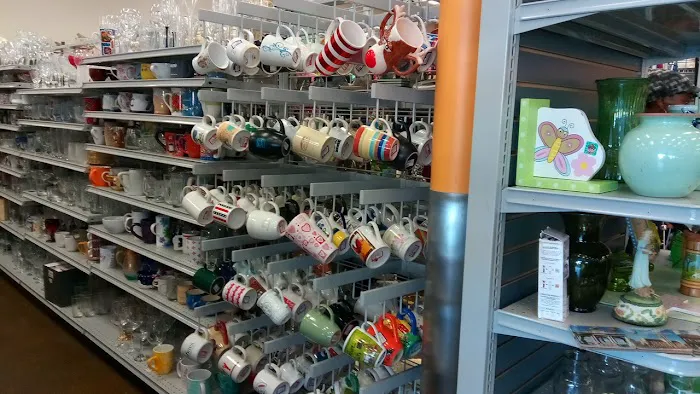 OC Goodwill Boutique Huntington Beach 6