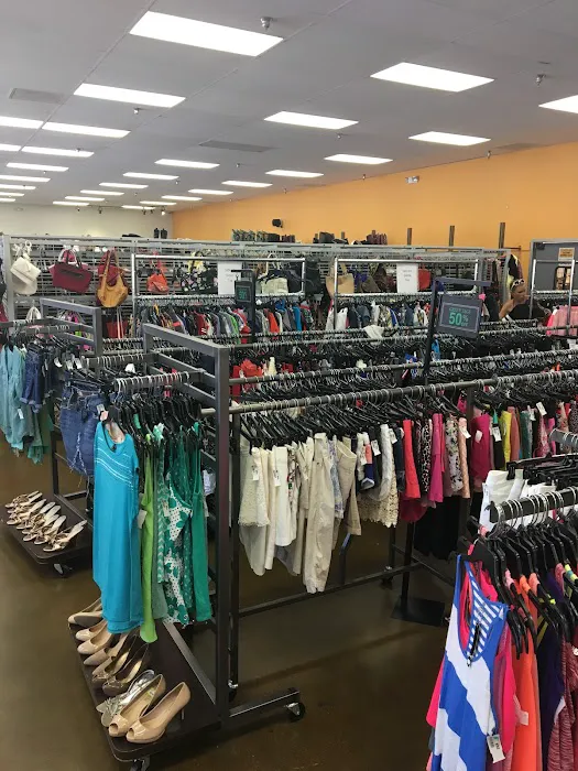 OC Goodwill Boutique Huntington Beach 8