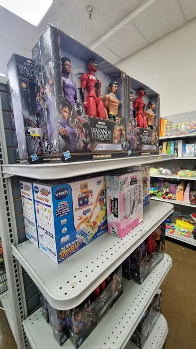 OC Goodwill Boutique Huntington Beach 4