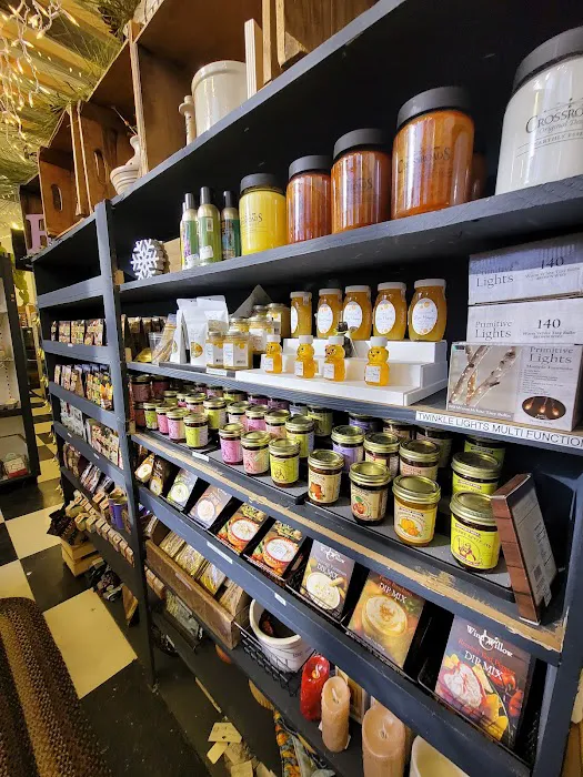 The Hub Vintage Boutique & Market 1