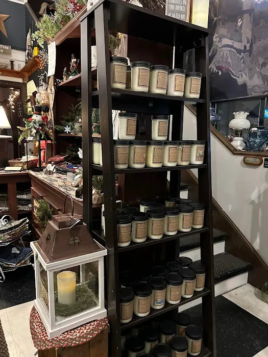 The Hub Vintage Boutique & Market 9