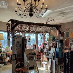 Antiques On Main ico
