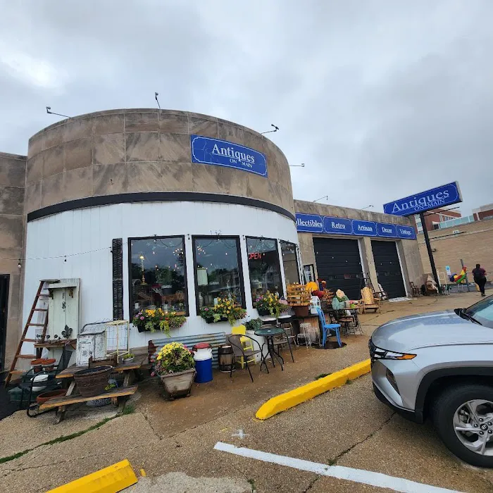 Antiques On Main 9