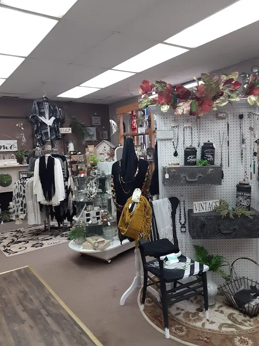 Water's Edge Gift, Garden & Pond Center 2