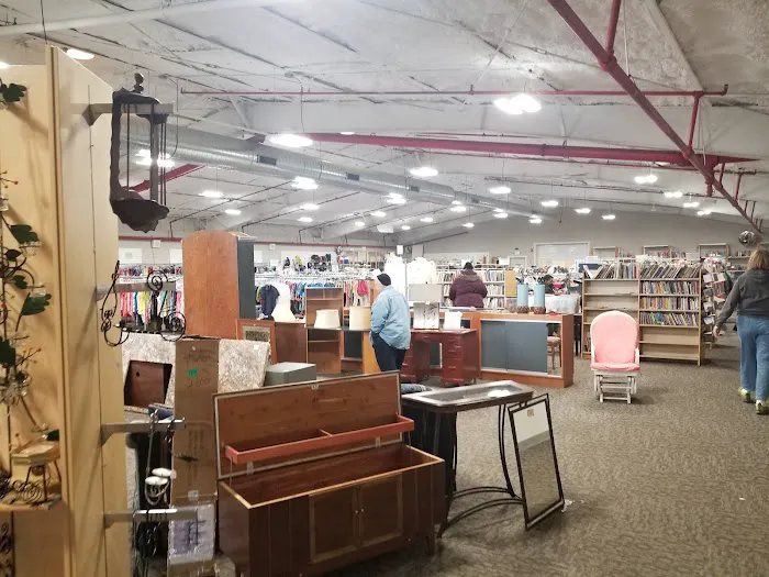Second Life Resale Shoppe 7