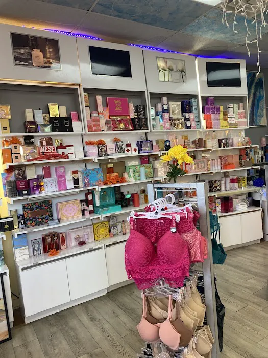 Pure Perfume Store 9