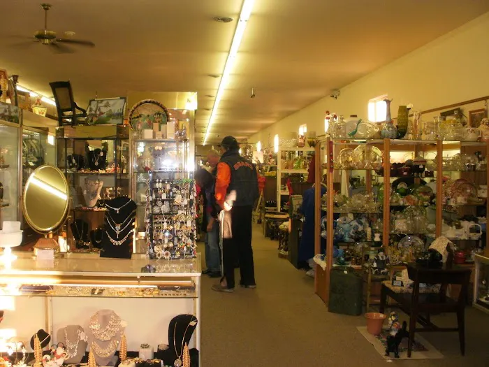 The Antique Market 9