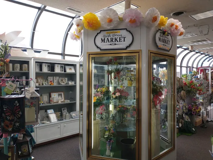 Hohman's Hallmark Shop 6
