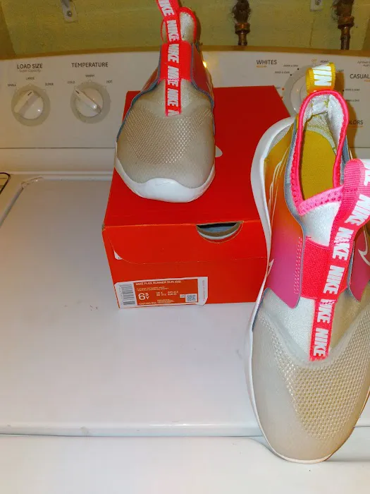 DSW Designer Shoe Warehouse 8