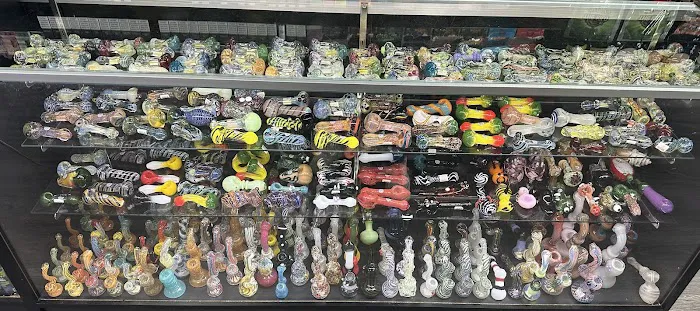Wild Side Smoke Shop 4